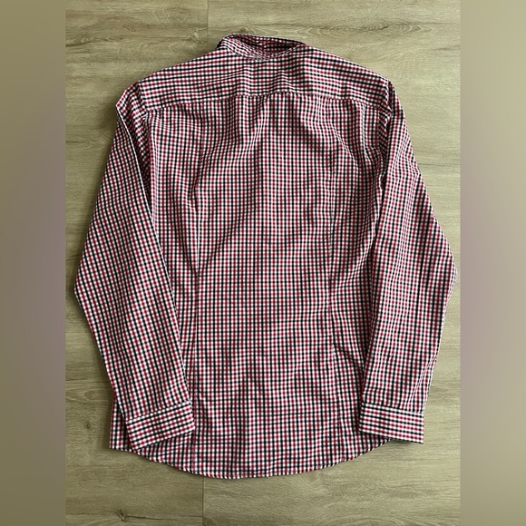 H & M Men's Button Up Shirt, Black, Red, White Plaid Size L - Picture 6 of 6